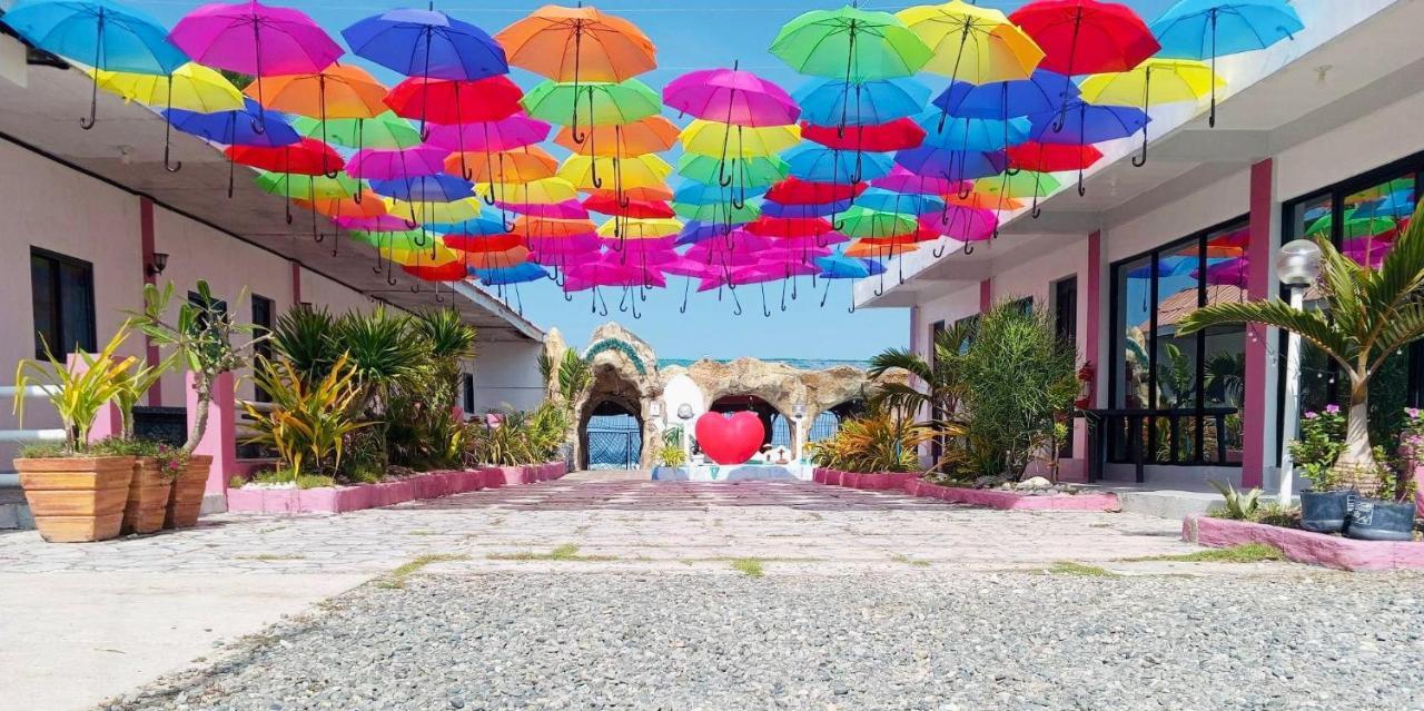 Belle'S Beach Resort Bolinao Exterior photo